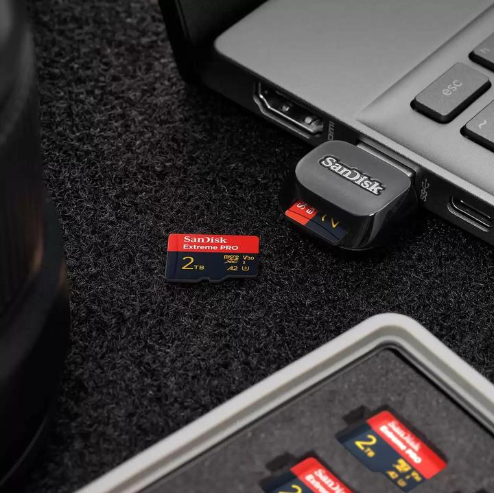 Actual product image Sandisk Extreme PRO UHS-I V30 (2000 GB, microSDXC, U3, UHS-I)