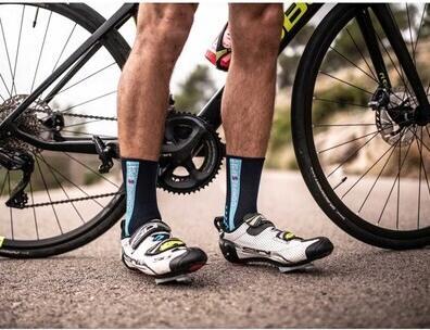 Actual product image Compressport Pro Racing Socks V3.0 Bike (42 - 44)