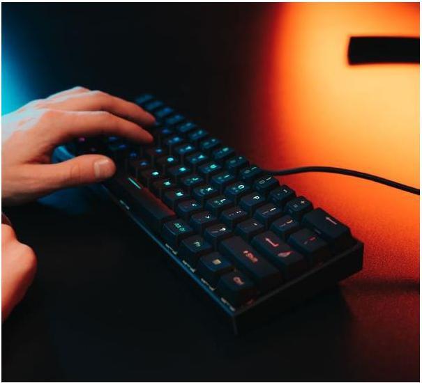 Productafbeelding SureFire Gaming KingPin M1 Wired, USB Gaming Keyboard Illuminated, Multimedia Keys Italieni (IT, Bedraad)