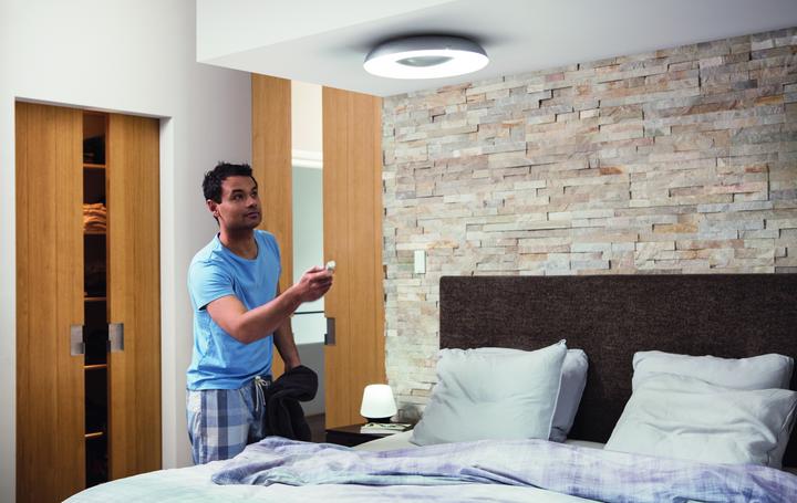 Actual product image Philips Hue Still Basis BT (2400 lm)