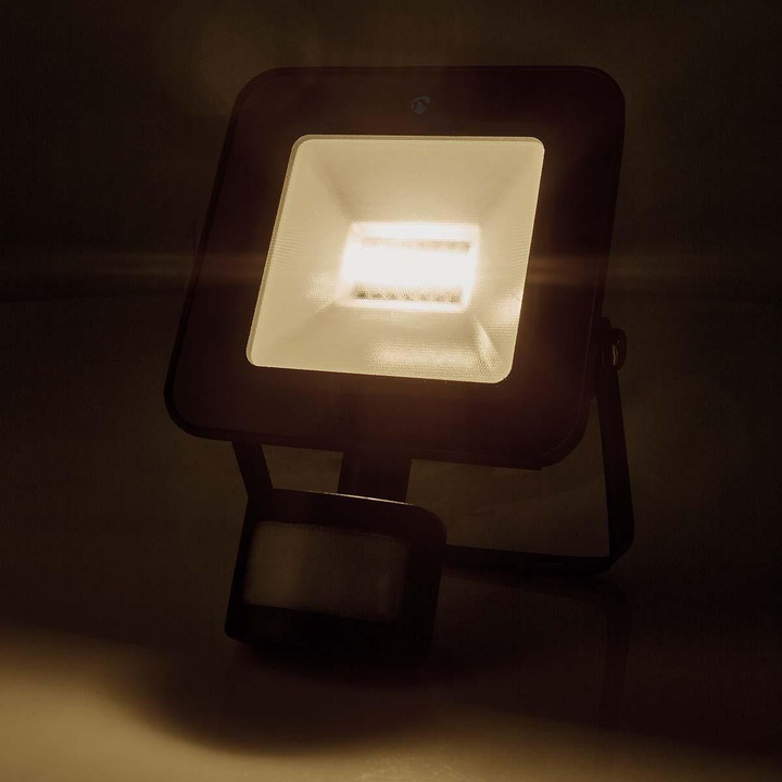 Produktbild Nedis SmartLife-Flutlicht - Bewegungssensor, 1500 lm, WLAN, 20 W, Dimmbar Weiss, 3000 (1500 lm, IP44)