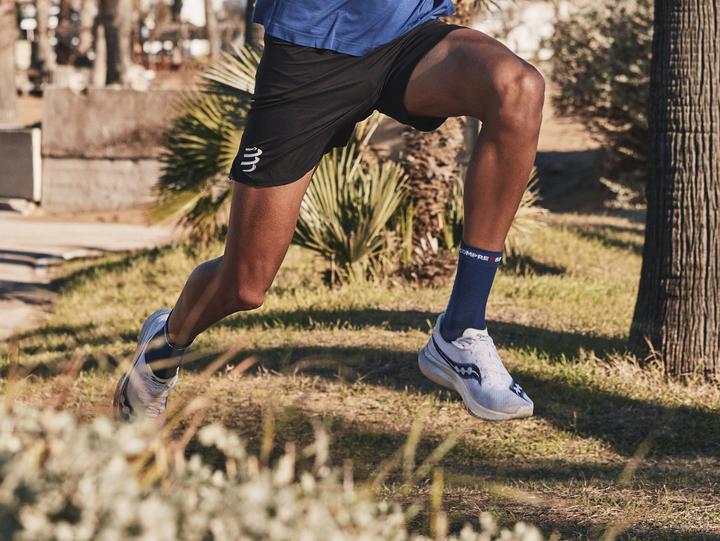 Actual product image Compressport Pro Racing Socks v4.0 Run High (45 - 48)