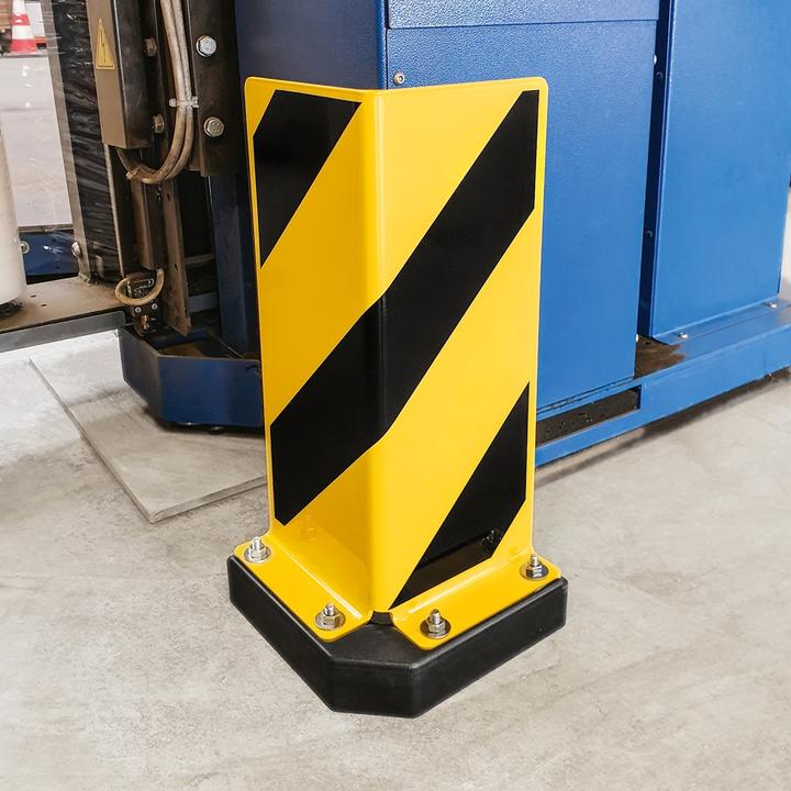 Actual product image Moravia PU damping element, LxWxH 210 x 210 x 40 mm, for crash protection guards.