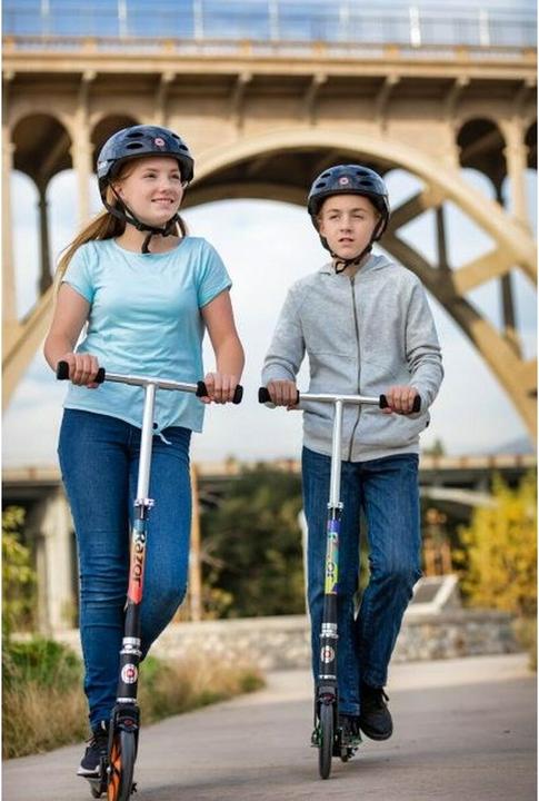 Actual product image Razor Scooter A5 Lux Lighted Green