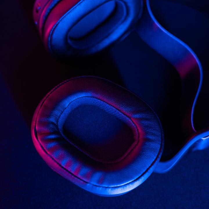 Produktbild JLab Audio NIGHTFALL - Gaming Headset (Kabellos)