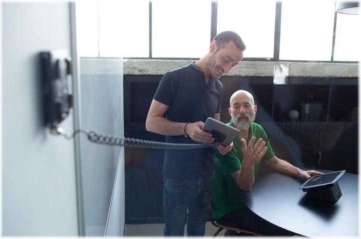 Actual product image Maclocks VESA Wall Mount Bracket with Security Slot - Black