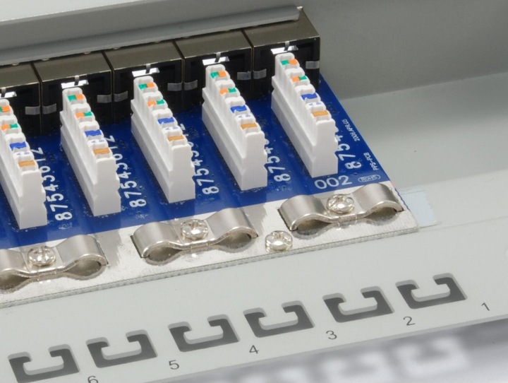 Produktbild equip 19" Patchpanel: 16 Port, 1HE, grau