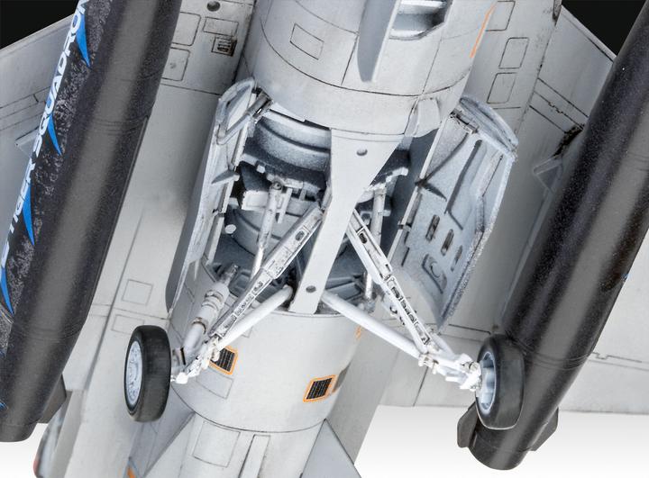 Actual product image Revell Model Set F-16D Fighting Falcon