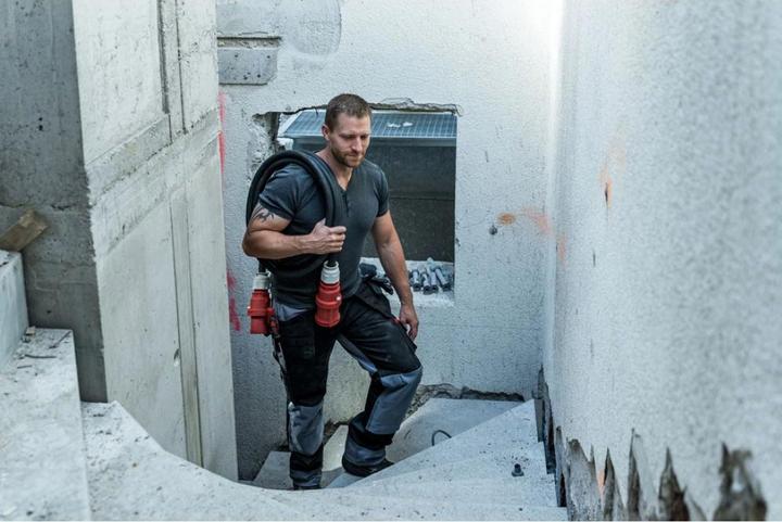 Produktbild Brennenstuhl 1167630100 Verlängerungskabel 10 m 1 AC-Ausgänge Outdoor Schwarz (10 m, CEE 7/3)