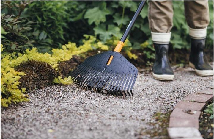 Produktbild Fiskars Laubbesen Solid