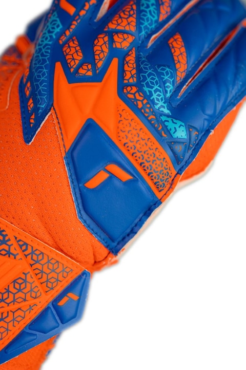 Actual product image Reusch Attrakt Solid (6)
