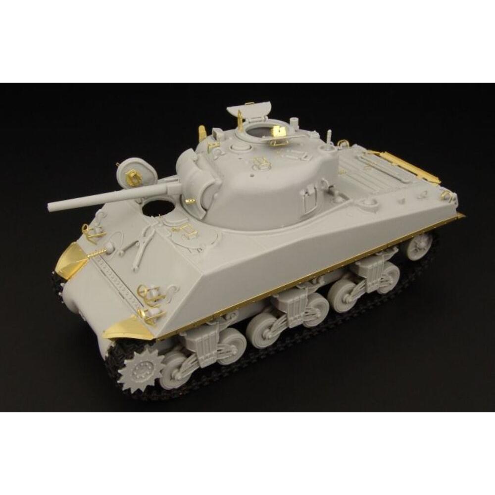 Hauler M4A3 SHERMAN (Hobbyboss)