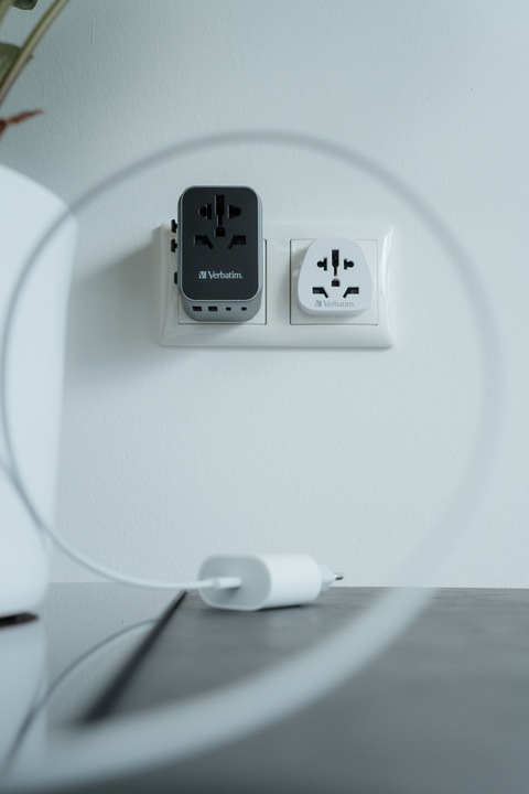 Produktbild Verbatim Universal Travel Adapter