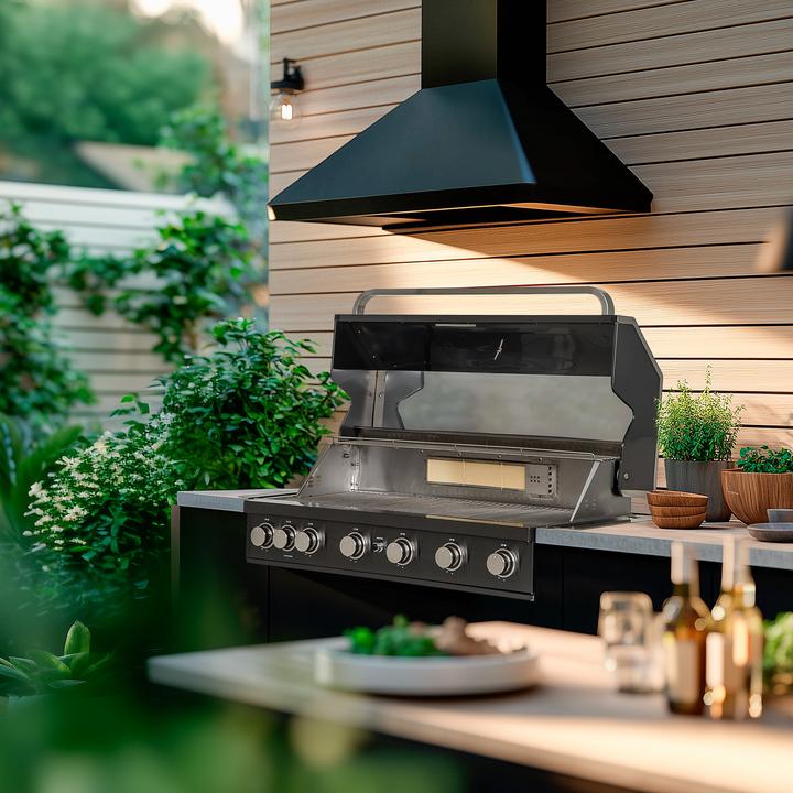 Actual product image Mustang Black Jewel 6 Built-in Gas Grill (27.90 kW)
