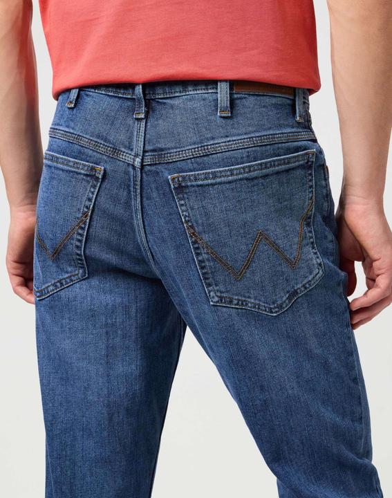 Actual product image Wrangler Jeans Regular Fit Authentic Straight (W36/L30)