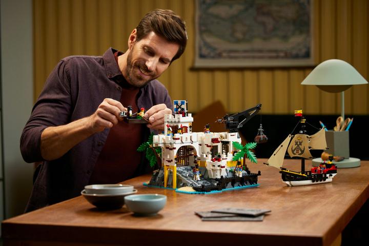 Produktbild LEGO Eldorado Fortress (10320, LEGO Icons, LEGO Seltene Sets)