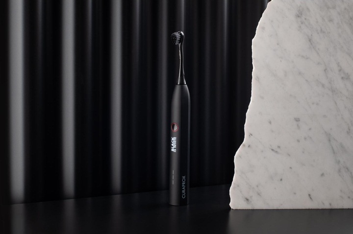 Actual product image Curaprox Hydrosonic Black is White (Sonic toothbrush)