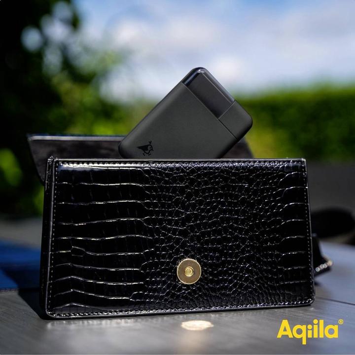 Produktbild Aqiila Powerbird B5B - Powerbank 5000 mAh, 12W - Black (5000 mAh, 12 W, 18.50 Wh)