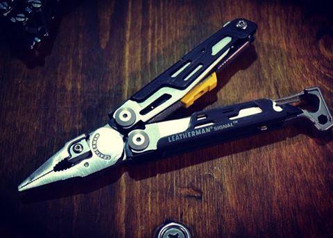 Produktbild Leatherman Signal Samurai Edition Damascus (19 Funktionen)