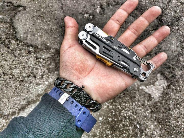 Produktbild Leatherman Signal Samurai Edition Damascus (19 Funktionen)