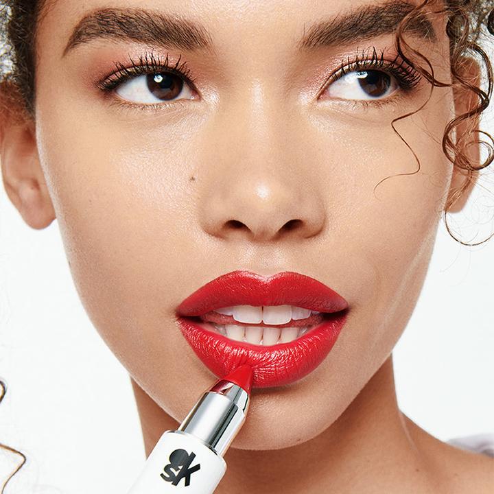 Produktbild Veralab Click N Kiss Velvet Lipstick 01 - A Luxurious Velvet Finish Lipstick (01 - A Luxurious Velvet Finish Lipstick)