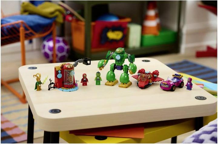 Actual product image LEGO Loki vs. Team Iron Man (LEGO Marvel)