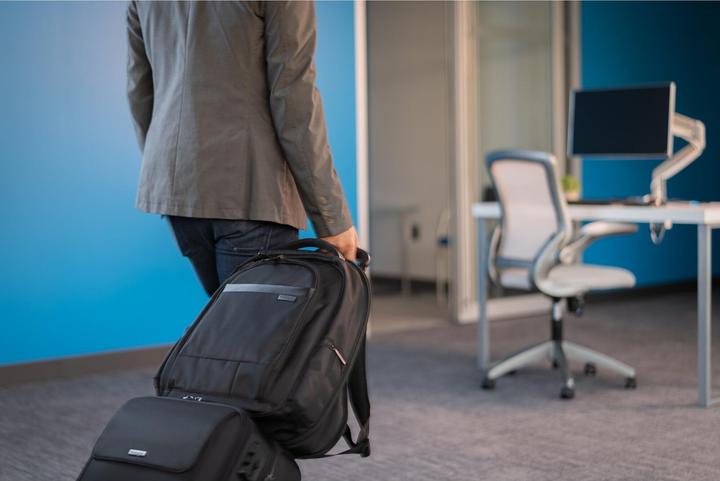 Immagine prodotto Kensington Contour 2.0 Pro (17", Universale)