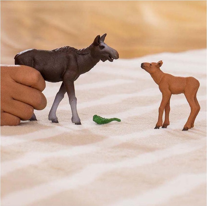 Actual product image Schleich Moose cow with calf