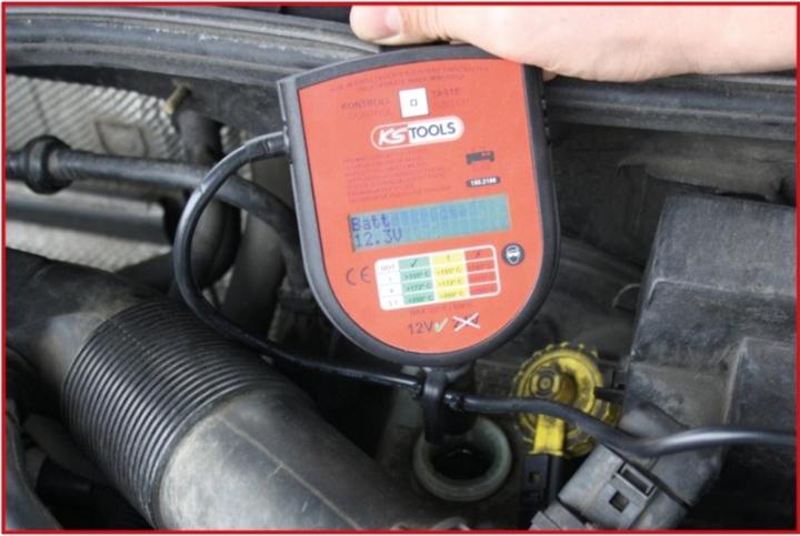 Produktbild KS Tools Digitaler Bremsflüssigkeits-Tester