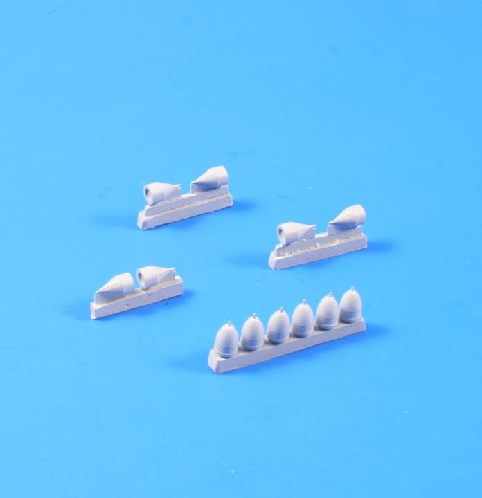 Actual product image CMK WWII Soviet Bombs FAB 100kg (6pcs)