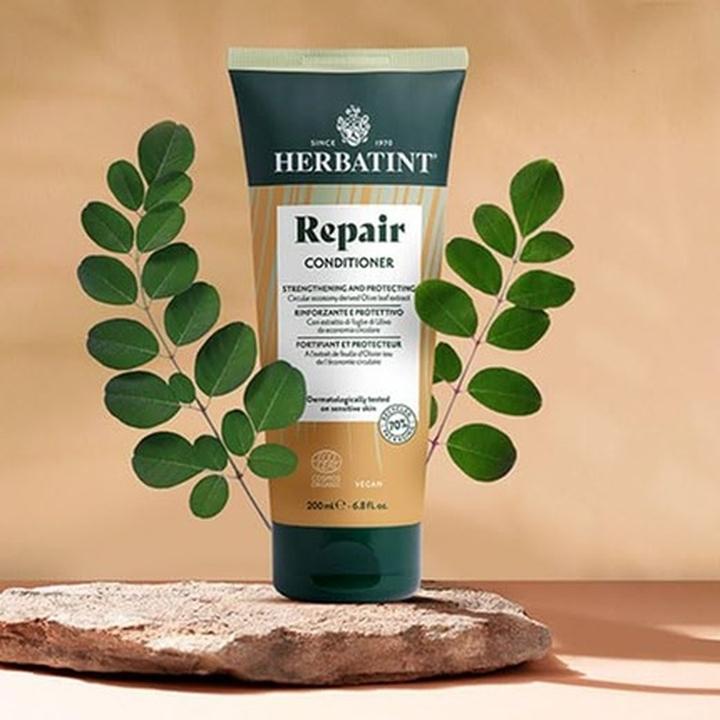 Immagine prodotto Herbatint Balsamo Riparatore Bio Balsamo Riparatore 200ml Nutre e ripara i capelli secchi e danneggiati 99%. (200 ml)
