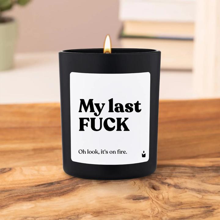 Image du produit Chatty Candles Bougie parfumée Woody My last FUCK - Oh look, it's on fire.