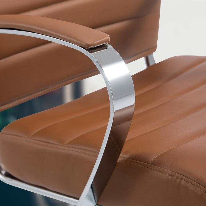 Actual product image CLP Oakland office chair, height-adjustable and swivelling