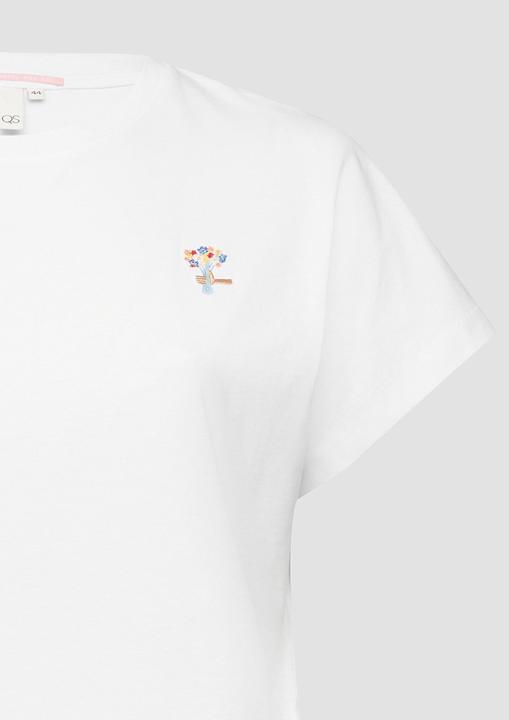 Produktbild S.Oliver T-Shirt lässiges Shirt mit angeschnittener Schulter und kleiner Stickerei (44)