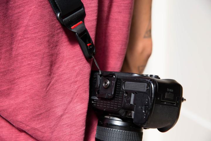 Actual product image Peak Design Slide (Neck belt, Shoulder strap, Wrist strap)