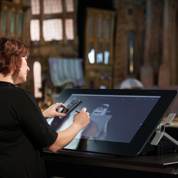 Actual product image Wacom Cintiq 27QHD (27")