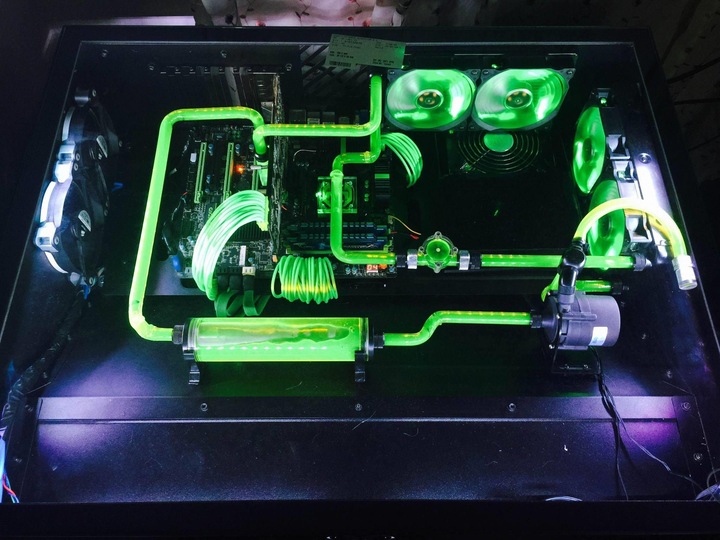 Actual product image Vector VD01 (ATX, mATX, Mini-ITX, E-ATX)