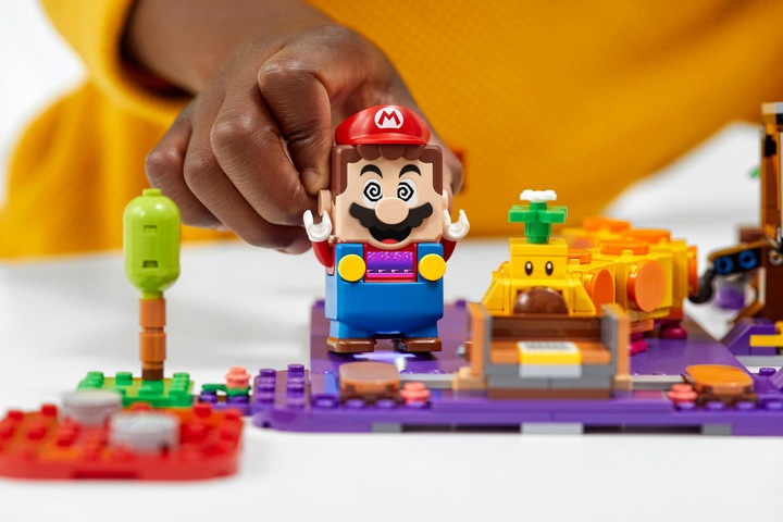 Actual product image LEGO Wiggler's Poison Swamp (71383, LEGO Super Mario)