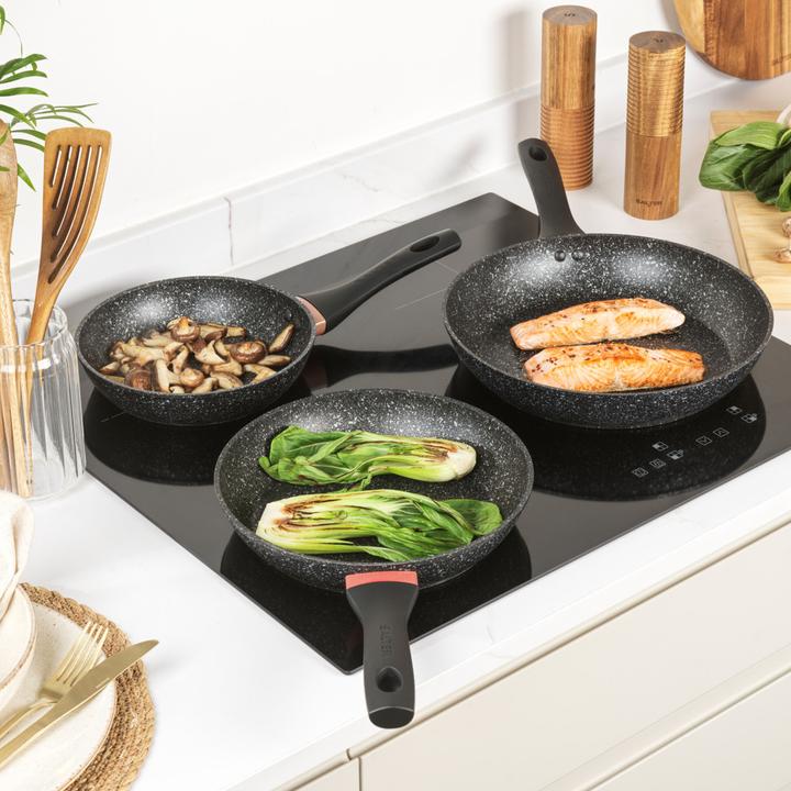 Immagine prodotto Salter BW11459BRMFOB Megastone Thermo Collar 3-Piece Frying Pan Set - 20/24/28cm (Set di pentole e padelle da cucina, Alluminio)