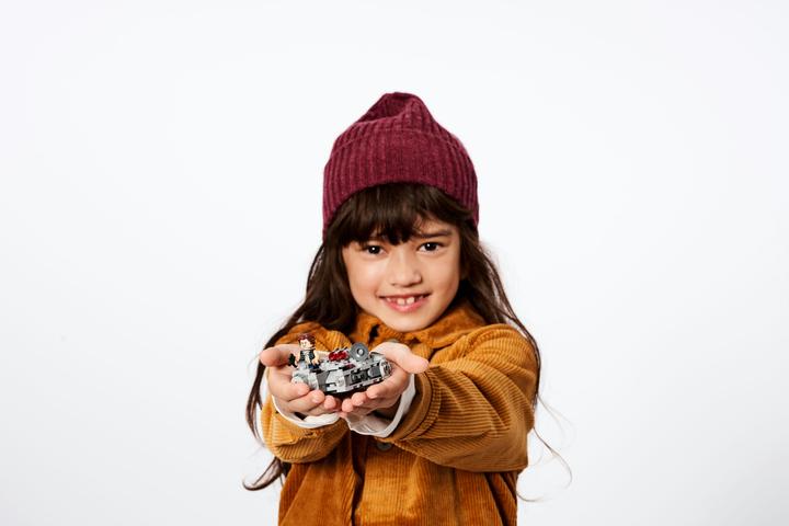 Produktbild LEGO Millennium Falcon Microfighter (75295, LEGO Star Wars)