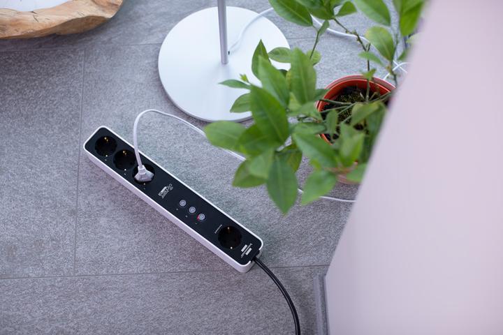 Actual product image Brennenstuhl Connect Ecolor WLAN socket outlet, 4-fold (4x, 1.50 m)