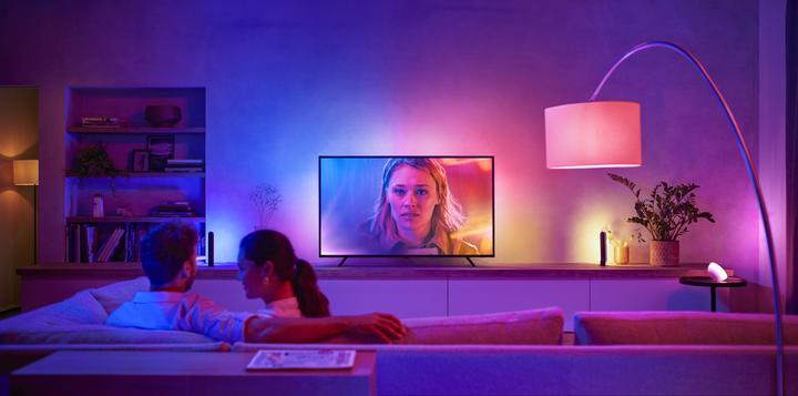Produktbild Philips Hue Play Gradient Lightstrip 75" (RGBW, 304 cm, Indoor)