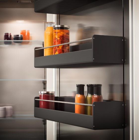 Actual product image Gaggenau RB 472 305 Series 400 Vario built-in fridge-freezer with freezer compartment below 212.5 x 75.6 cm (452 l)
