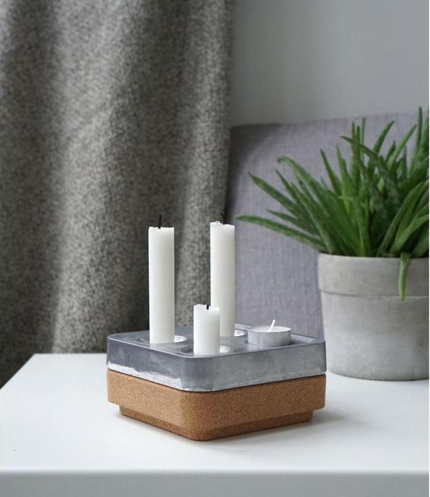 Produktbild Born in Sweden Geschenkset Fyran: Kerzenständer & Korkschale aus recyceltem Aluminium