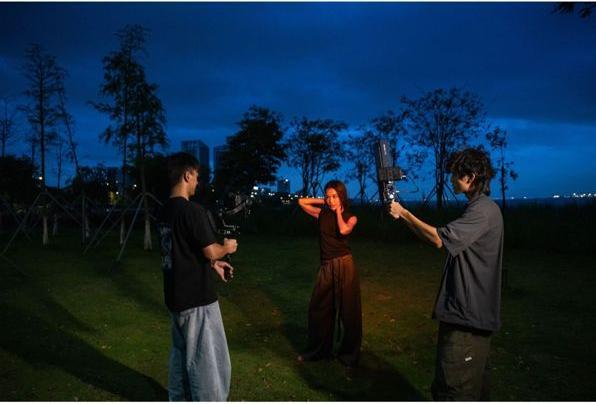 Image du produit Nanlite Wand Light (éclairage de studio, Lampe à tige, Lumière vidéo)