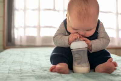 Actual product image Philips Avent SCY903/02 Natural Response Baby Bottle (260 ml)
