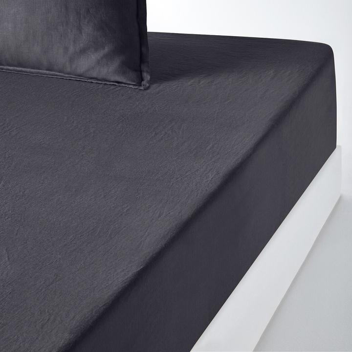 Carbon grey