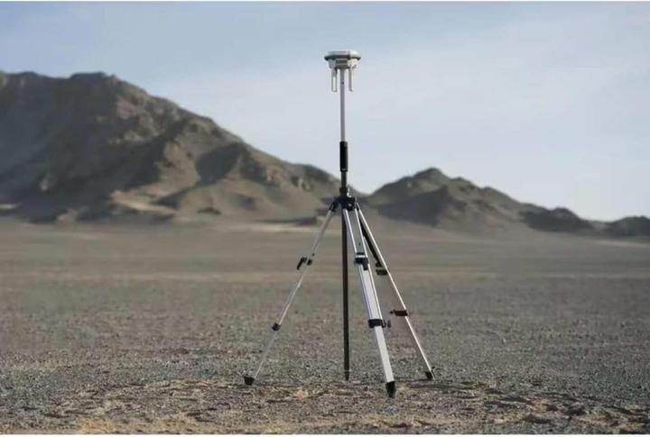 Produktbild DJI D-RTK 3 Multifunctional Station (Drohnen Antenne, Drohnen GPS, DJI RC)