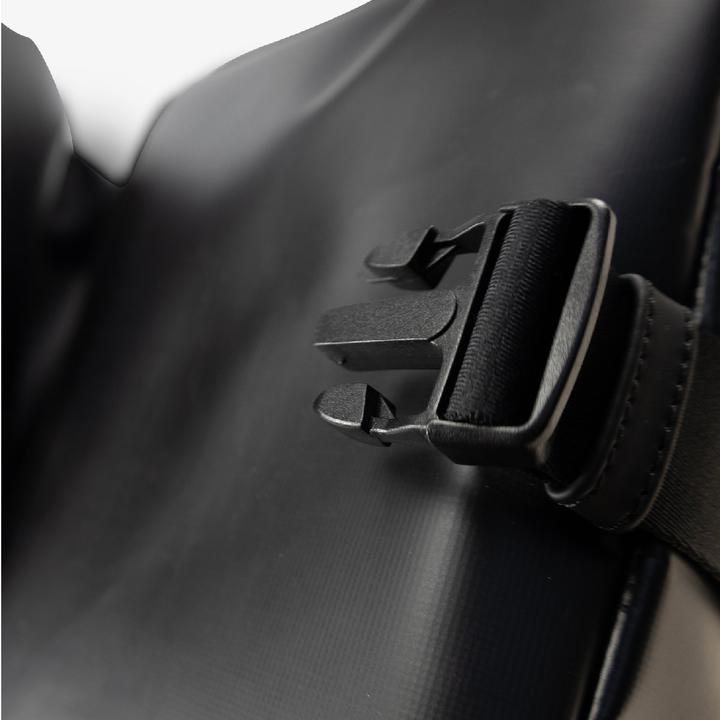 Actual product image Jost Tolja Messenger 38 cm laptop compartment