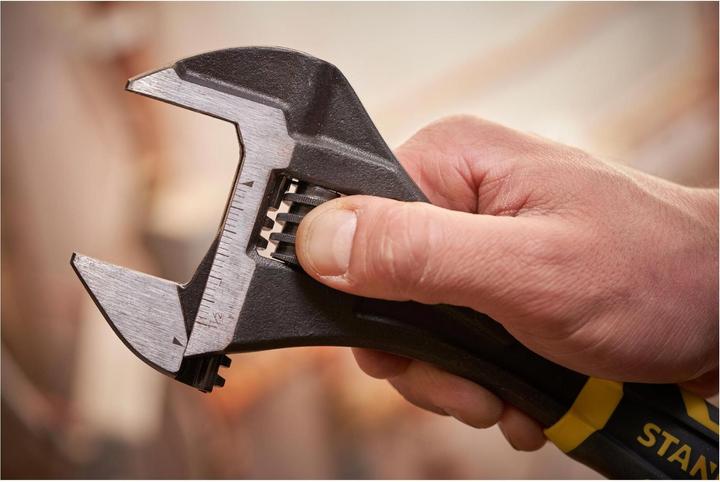 Image du produit Stanley FATMAX Clé à molette réglable 8 avec poignée bimatière pour un confort et un contrôle élevés (200 mm)